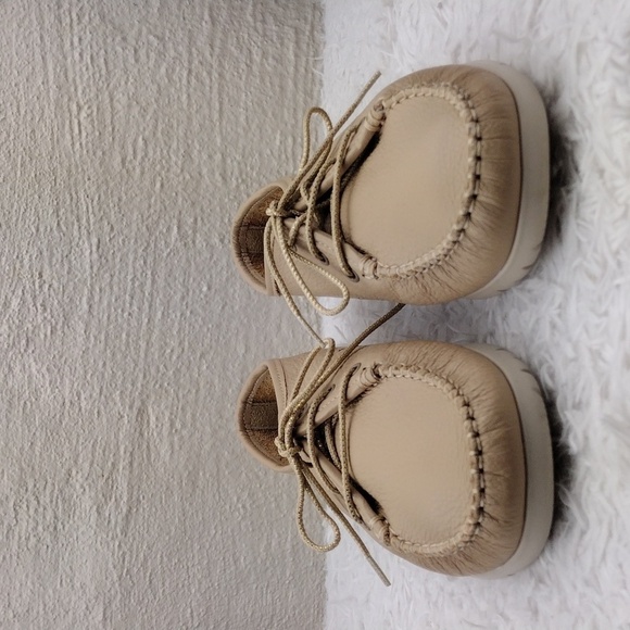 SAS Breezy Latte Leather Upper Round Toe Lace Up Moccasin Style Comfort Shoe - Picture 2 of 16